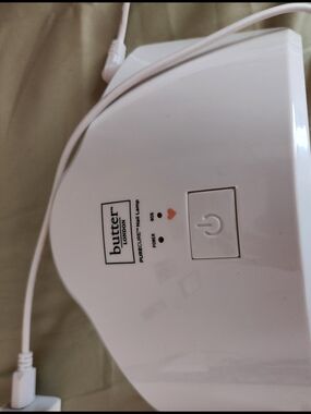 butter LONDON White LED Nail Lamp